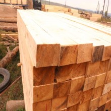 重慶建筑木方廠家 樟子松、白松口料木方條 多種規(guī)格可做